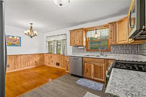 Kitchen - 13213 E 44th St, Independence, MO 64055 photo 4 of 4