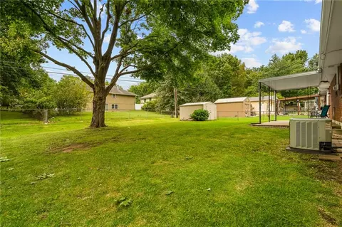 Exterior - 13213 E 44th St, Independence, MO 64055 photo 8 of 8