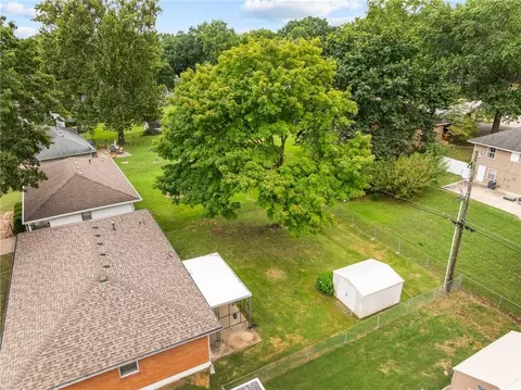 View/Area - 13213 E 44th St, Independence, MO 64055 photo 1 of 4