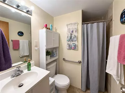 406 Devon St, Independence, MO 64055 photo 4