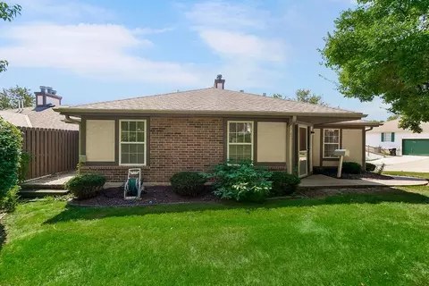 Exterior - 304 E Hansen Ct, Independence, MO 64055 photo 4 of 5