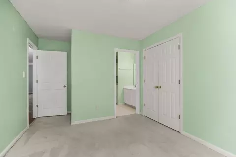 Bedroom - 304 E Hansen Ct, Independence, MO 64055 photo 4 of 4