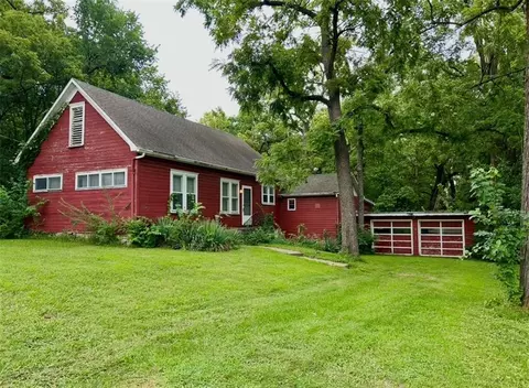 527 Sheidley St, Bonner Springs, KS 66012
