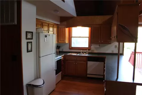 Kitchen - 11 Spruce St, Greenfield, MO 65661 photo 1 of 4