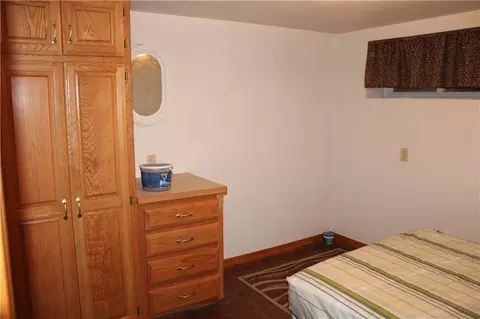 Bedroom - 11 Spruce St, Greenfield, MO 65661 photo 12 of 13