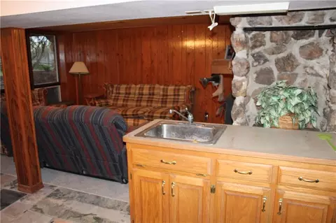 Living - 11 Spruce St, Greenfield, MO 65661 photo 12 of 12