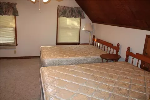Bedroom - 11 Spruce St, Greenfield, MO 65661 photo 5 of 13