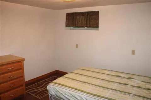 Bedroom - 11 Spruce St, Greenfield, MO 65661 photo 7 of 13