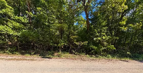 37 SE Lakeside Dr, Lacygne, KS 66040