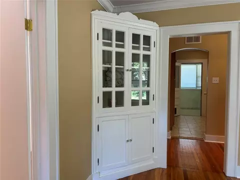 Entry Way - 2244 Eugene Field Ave, Saint Joseph, MO 64505 photo 1 of 2