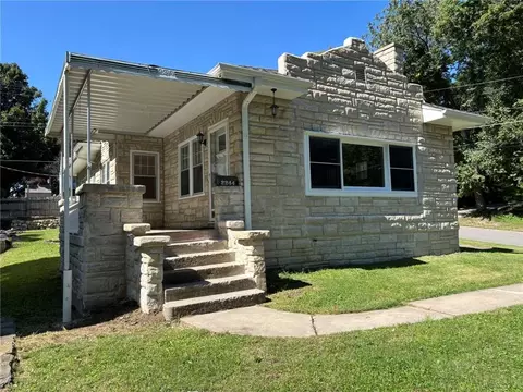 Exterior - 2244 Eugene Field Ave, Saint Joseph, MO 64505 photo 9 of 9