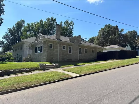 Exterior - 2244 Eugene Field Ave, Saint Joseph, MO 64505 photo 5 of 9