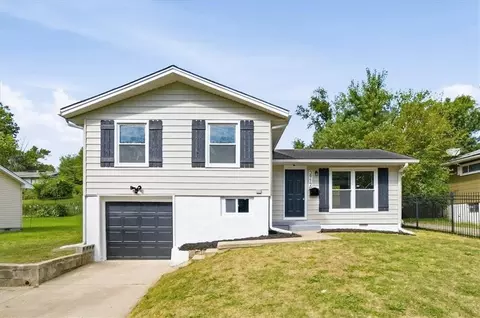 3912 E 47th Ter, Kansas City, MO 64130