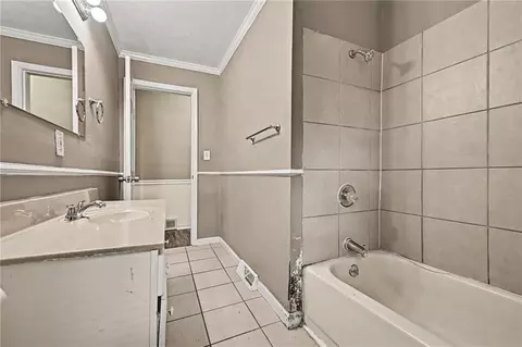 Bath - 2425 S Lees Summit Rd, Independence, MO 64055 photo 2 of 3