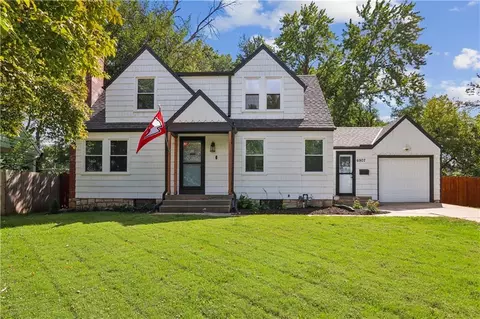 6907 W 77th Ter, Overland Park, KS 66204