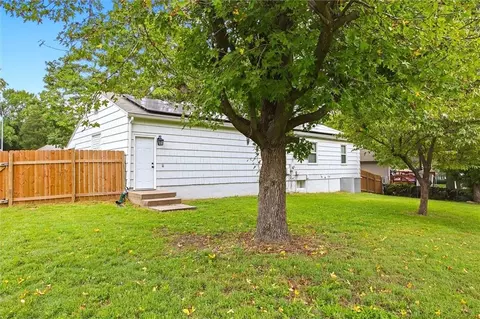 Exterior - 12007 E 48th St S, Independence, MO 64055 photo 6 of 9