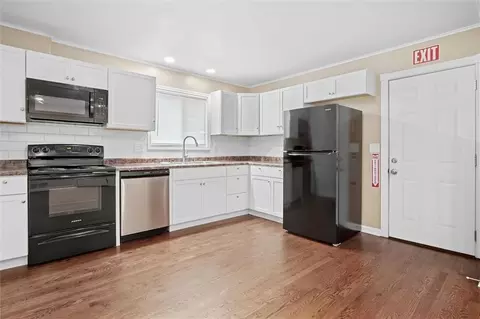Kitchen - 12007 E 48th St S, Independence, MO 64055 photo 2 of 2