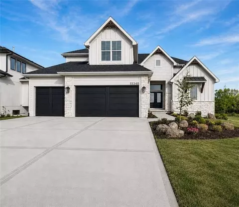 13002 W 174th Ter, Overland Park, KS 66221