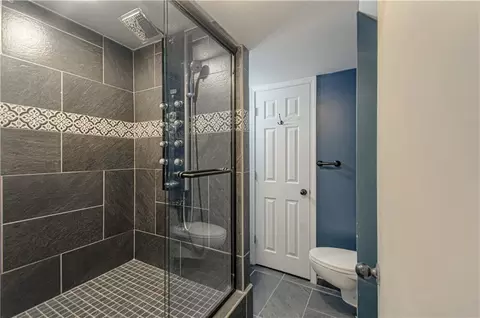 Bath - 8533 Hall St, Lenexa, KS 66216 photo 4 of 5