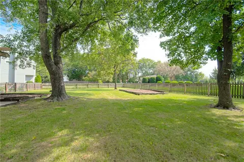 Exterior - 8533 Hall St, Lenexa, KS 66216 photo 5 of 9