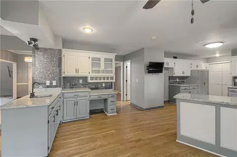 Kitchen - 8533 Hall St, Lenexa, KS 66216 photo 2 of 5