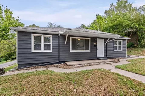 Exterior - 11400 E 11th St, Independence, MO 64054 photo 3 of 12