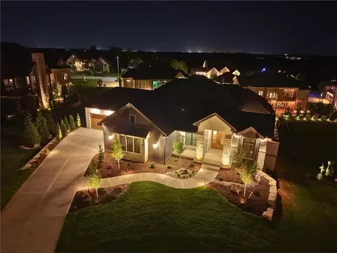3205 W 149th St, Overland Park, KS 66224