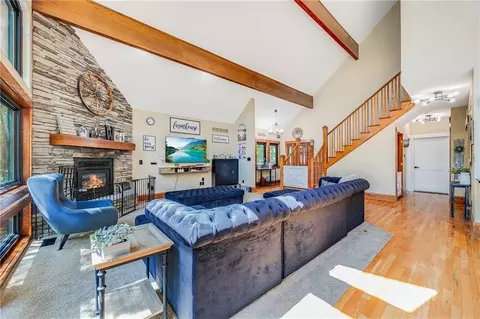 Living - 2323 S Crenshaw Rd, Independence, MO 64057 photo 1 of 4