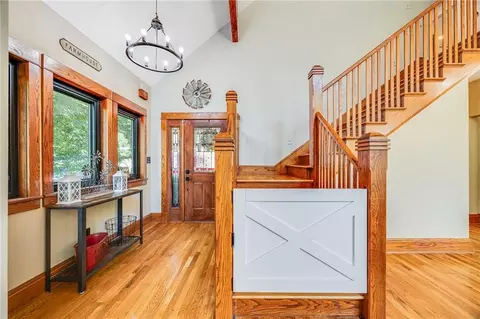 Entry Way - 2323 S Crenshaw Rd, Independence, MO 64057 photo 4 of 9
