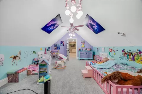 Bedroom - 2323 S Crenshaw Rd, Independence, MO 64057 photo 6 of 9