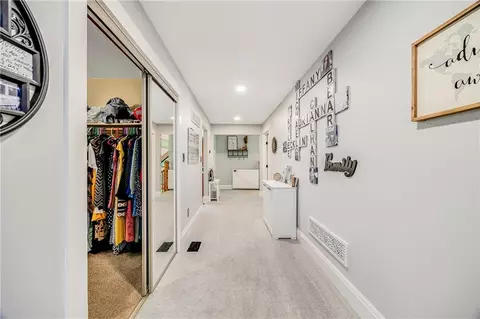 Entry Way - 2323 S Crenshaw Rd, Independence, MO 64057 photo 6 of 9