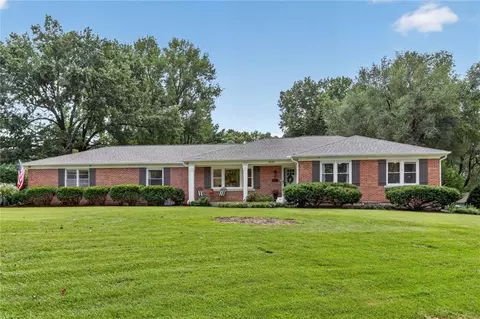 4229 W 98th St, Overland Park, KS 66207