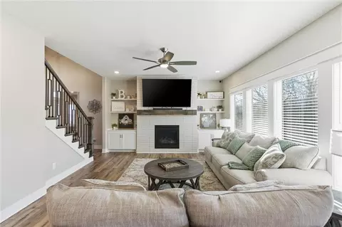 Living - 308 E Oak St, Lone Jack, MO 64070 photo 2 of 4