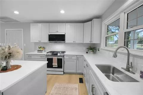 Kitchen - 588 21500 Rd, Cherryvale, KS 67335 photo 3 of 4