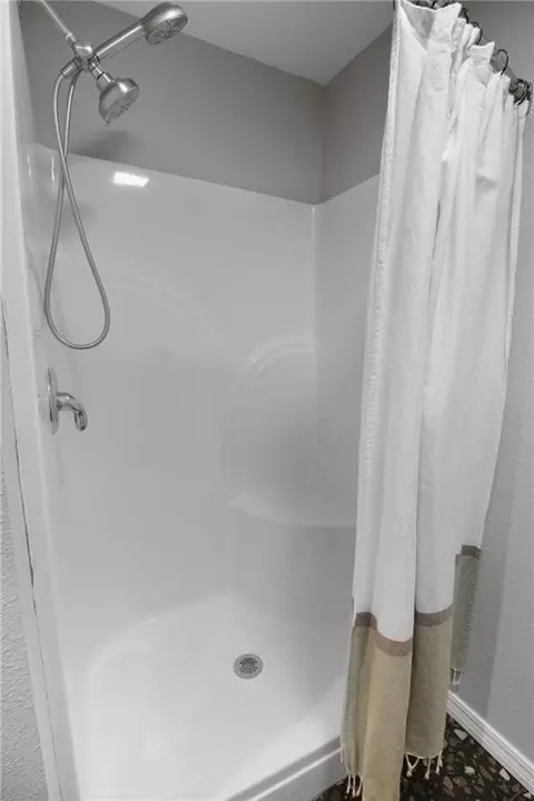 Bath - 588 21500 Rd, Cherryvale, KS 67335 photo 3 of 4