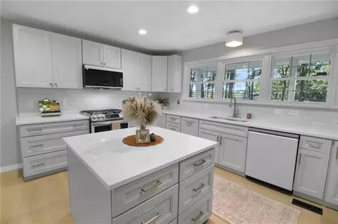 Kitchen - 588 21500 Rd, Cherryvale, KS 67335 photo 2 of 4