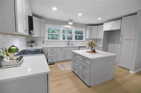 Kitchen - 588 21500 Rd, Cherryvale, KS 67335 photo 1 of 4