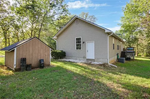 Exterior - 588 21500 Rd, Cherryvale, KS 67335 photo 9 of 13