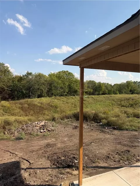 Exterior - 831 Reed Dr, Raymore, MO 64083 photo 4 of 4