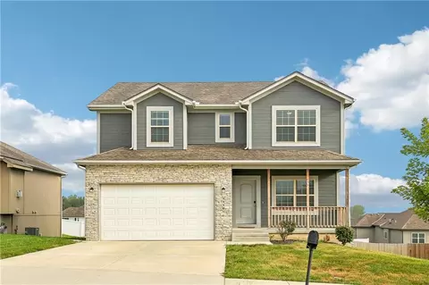 1110 NW Hilltop Ln, Grain Valley, MO 64029