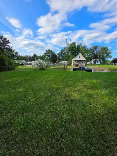 309 E Royle St, Richmond, MO 64085 photo 2