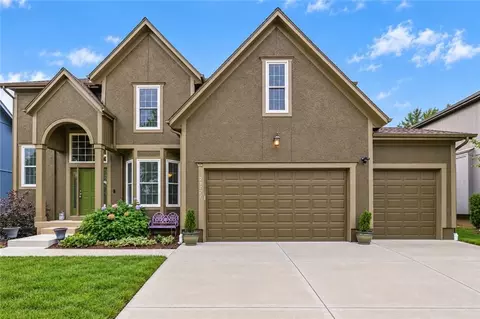 21727 W 96 St, Lenexa, KS 66220