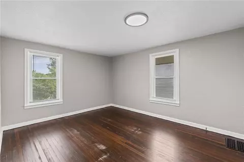 Bedroom - 822 S Hardy Ave, Independence, MO 64053 photo 5 of 5
