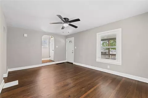 Living - 822 S Hardy Ave, Independence, MO 64053 photo 3 of 3