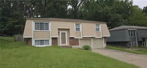 6442 NW 49th St, Kansas City, MO 64151