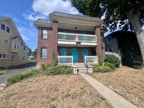 612 W 40 St, Kansas City, MO 64111