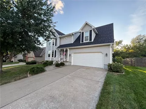 2125 NW 13th St, Blue Springs, MO 64015