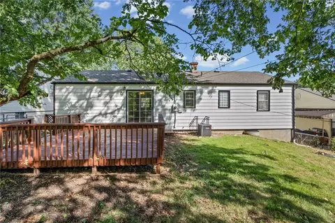 Exterior - 3916 S Spring St, Independence, MO 64055 photo 5 of 7