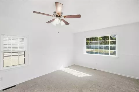 Bedroom - 3916 S Spring St, Independence, MO 64055 photo 5 of 10