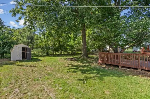 Exterior - 3916 S Spring St, Independence, MO 64055 photo 7 of 7